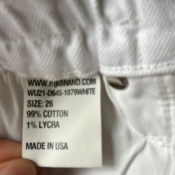 RTA Michael Side Snap Jean White NWT Size 26 - Picture 15 of 15